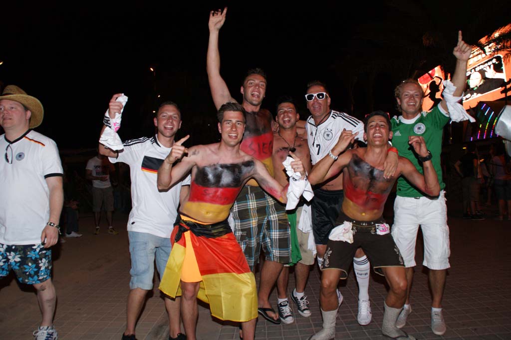 fussballfans-am-ballermann (12)