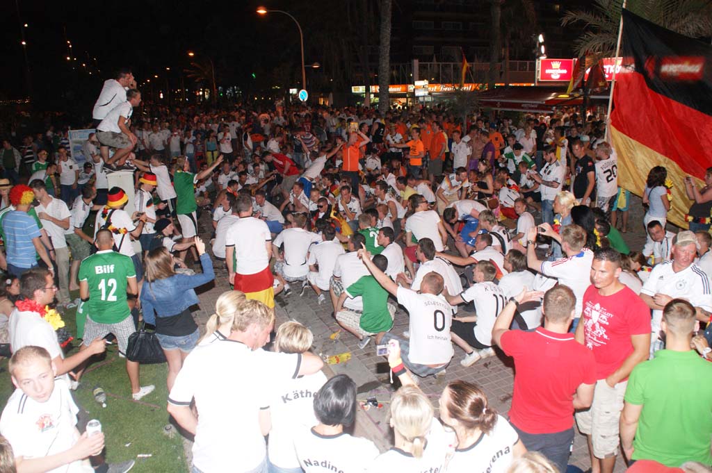 fussballfans-am-ballermann (19)