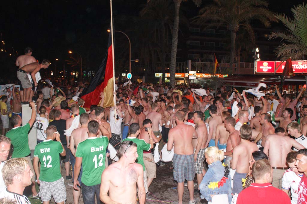 fussballfans-am-ballermann (20)