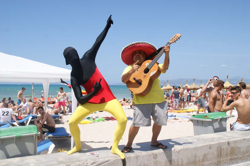 fussballfans-am-ballermann (6)